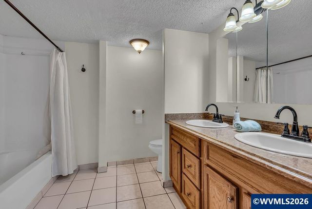 23501 NE Sunnycrest Rd, Newberg, OR 97132