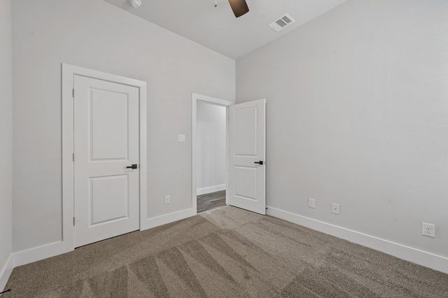 4207 Scarsdale Lane, Dallas, TX 75227