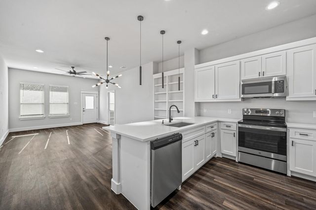 4207 Scarsdale Lane, Dallas, TX 75227