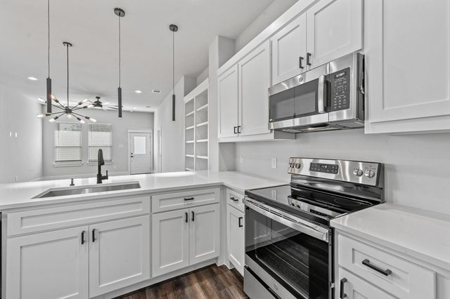 4207 Scarsdale Lane, Dallas, TX 75227