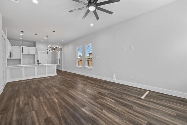 4207 Scarsdale Lane, Dallas, TX 75227