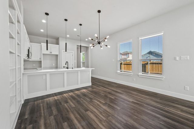 4207 Scarsdale Lane, Dallas, TX 75227