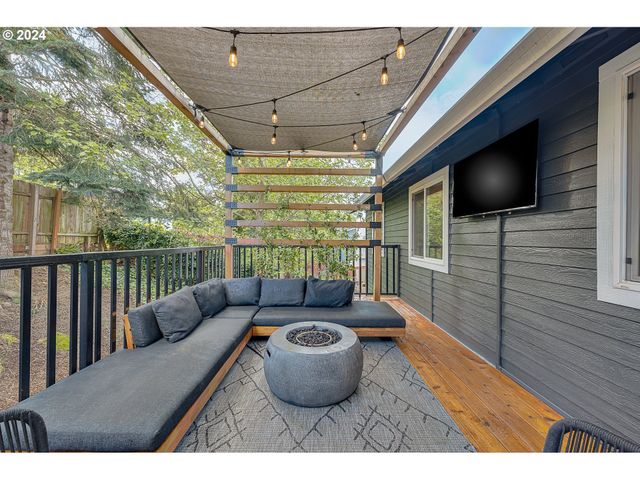 17240 Sw HART Way, Beaverton, OR 97007