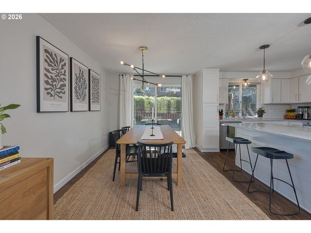 17240 Sw HART Way, Beaverton, OR 97007