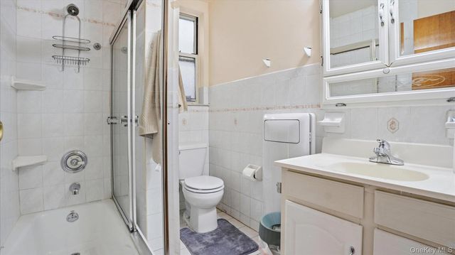 43-06 34 Avenue, Astoria, NY 11101