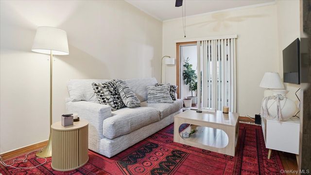 43-06 34 Avenue, Astoria, NY 11101