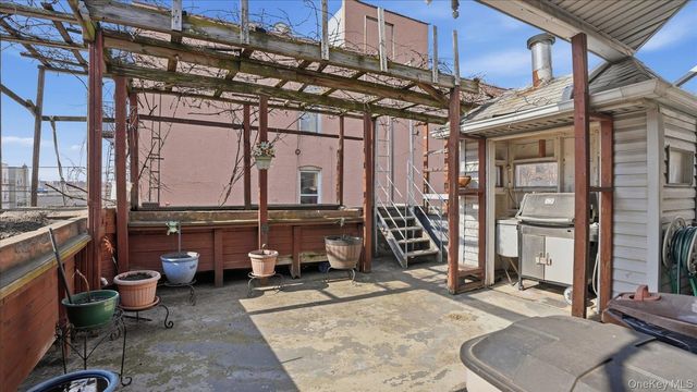 43-06 34 Avenue, Astoria, NY 11101
