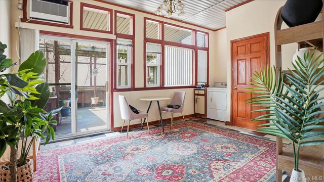 43-06 34 Avenue, Astoria, NY 11101