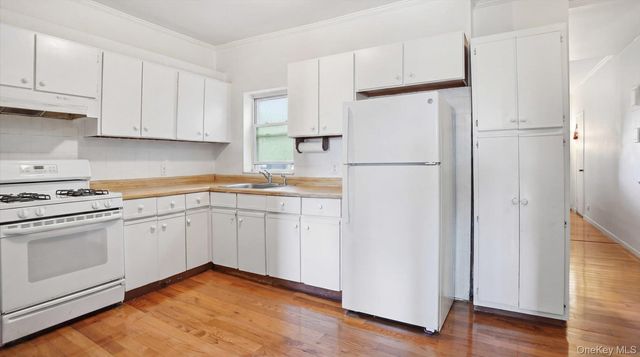 43-06 34 Avenue, Astoria, NY 11101