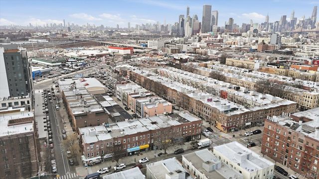 43-06 34 Avenue, Astoria, NY 11101