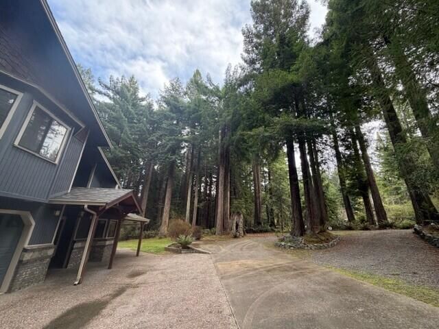 187 Burke Lane, Greenwood Heights, CA 95549