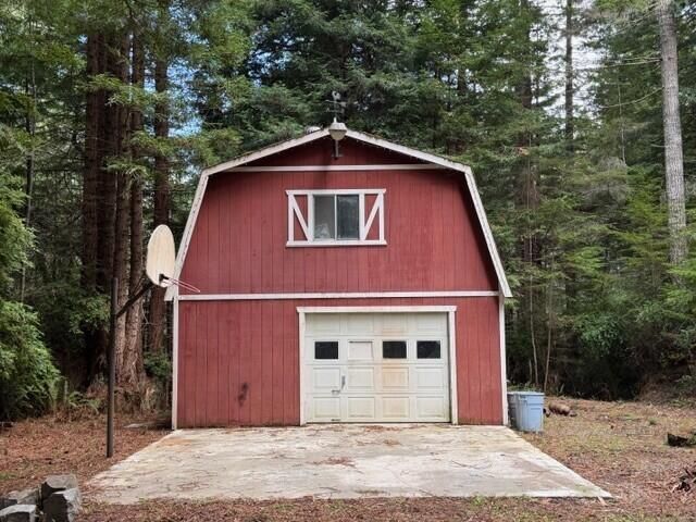 187 Burke Lane, Greenwood Heights, CA 95549