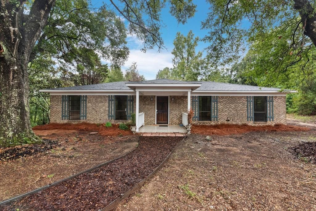 3421 Radcliff Road, Saraland, AL 36571