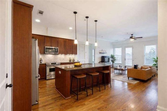 360 CHAMBERS Street 208, Woodstock, GA 30188