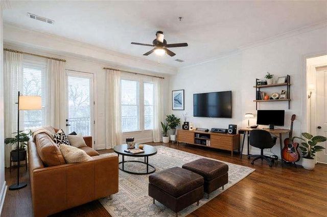 360 CHAMBERS Street 208, Woodstock, GA 30188