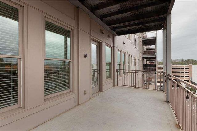 360 CHAMBERS Street 208, Woodstock, GA 30188