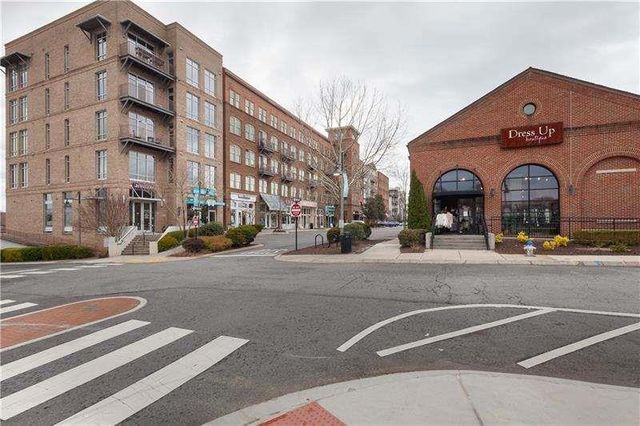 360 CHAMBERS Street 208, Woodstock, GA 30188