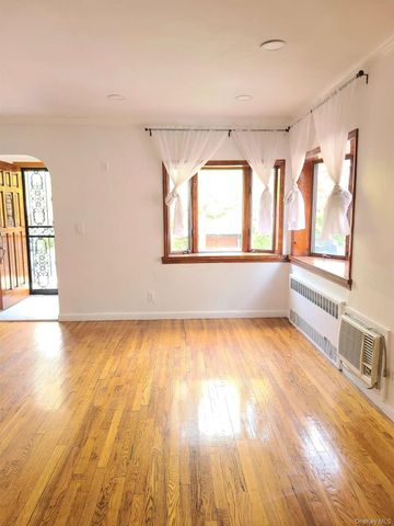 6473 Ellwell Crescent 1st Floor, Rego Park, NY 11374
