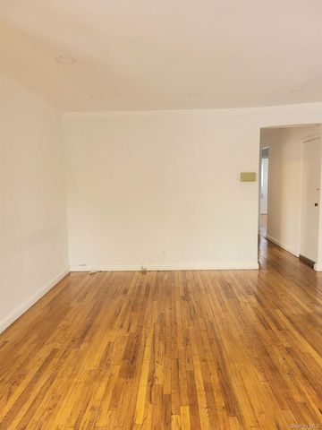 6473 Ellwell Crescent 1st Floor, Rego Park, NY 11374