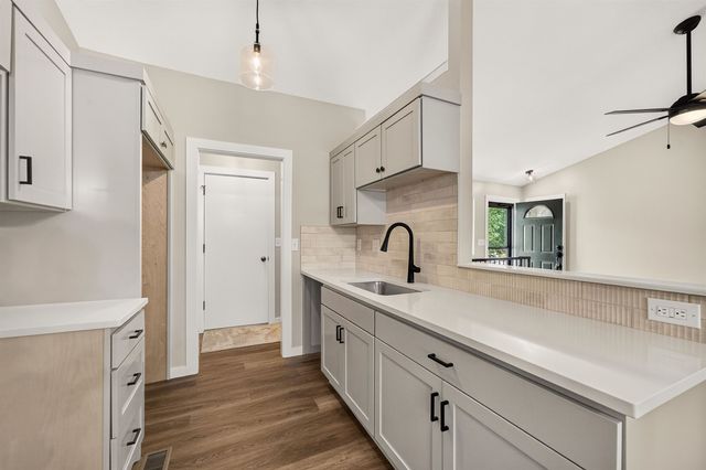 2219 N Basswood Ct, Derby, KS 67037