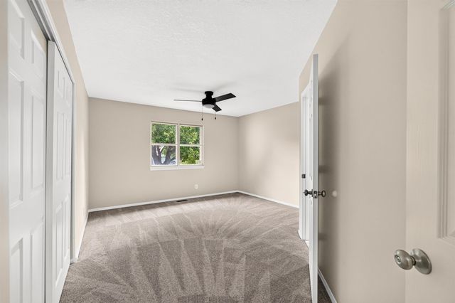 2219 N Basswood Ct, Derby, KS 67037