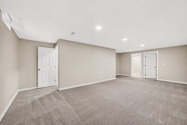 2219 N Basswood Ct, Derby, KS 67037