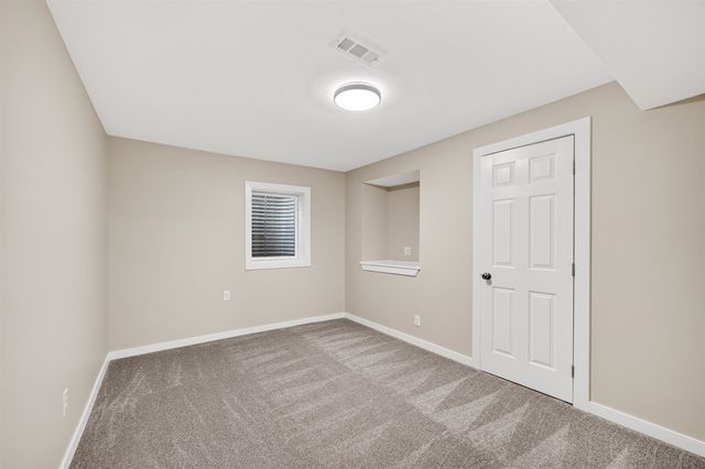 2219 N Basswood Ct, Derby, KS 67037