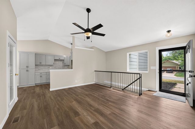 2219 N Basswood Ct, Derby, KS 67037