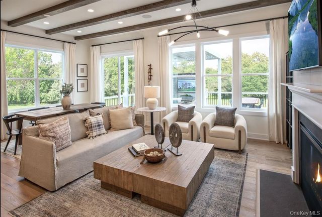 2042 Summit Loop 58, Carmel, NY 10512