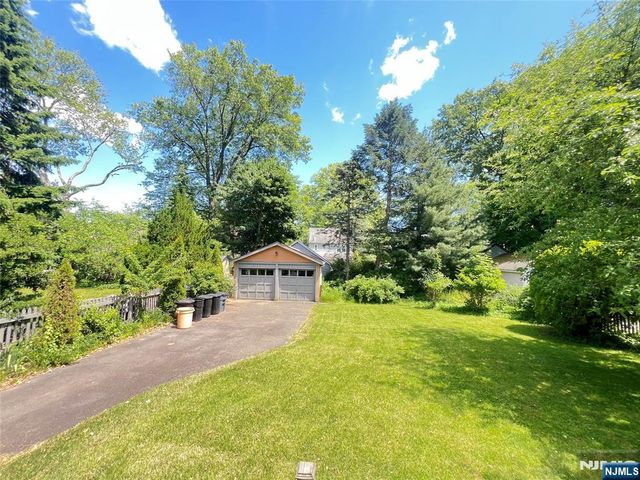 325 Bogert Avenue, Ridgewood, NJ 07450