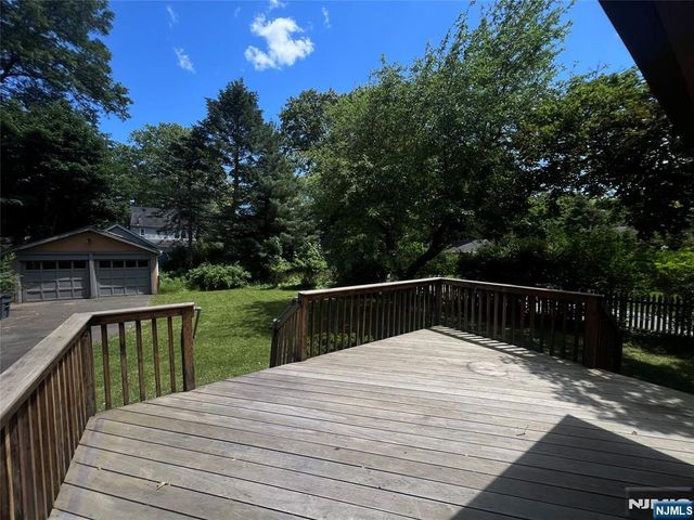 325 Bogert Avenue, Ridgewood, NJ 07450