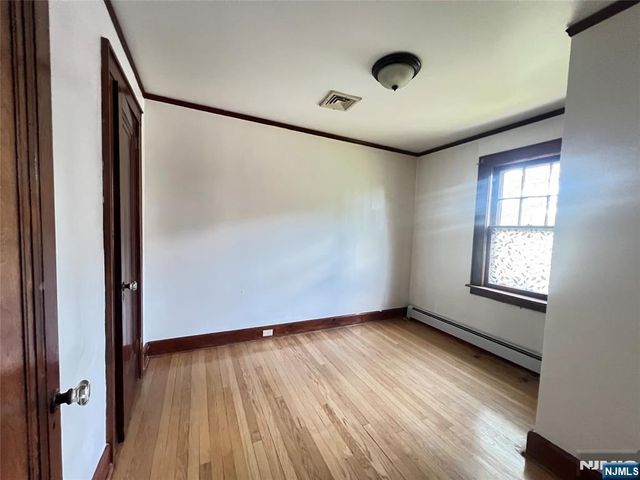 325 Bogert Avenue, Ridgewood, NJ 07450