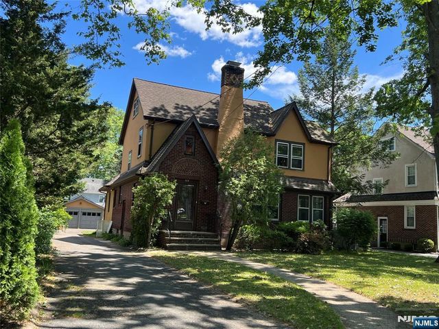 325 Bogert Avenue, Ridgewood, NJ 07450