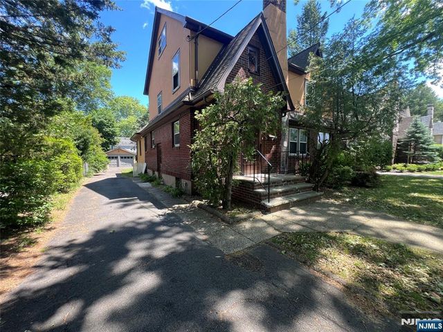 325 Bogert Avenue, Ridgewood, NJ 07450
