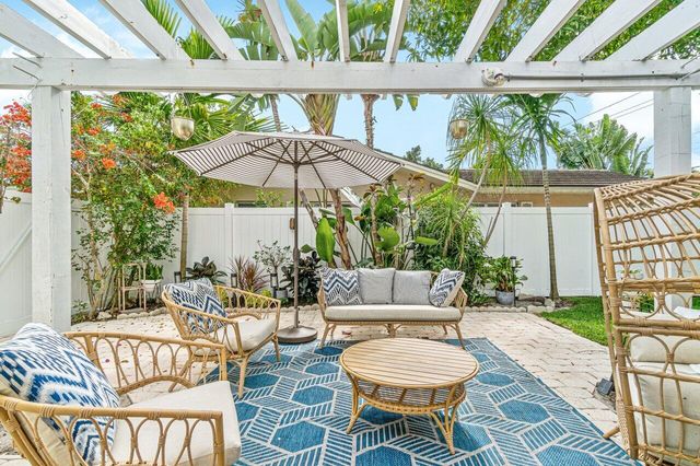 501 SW 8th Terrace, Boca Raton, FL 33486