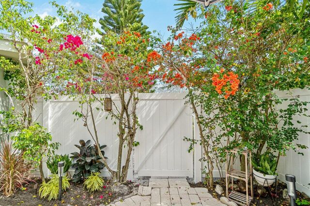 501 SW 8th Terrace, Boca Raton, FL 33486