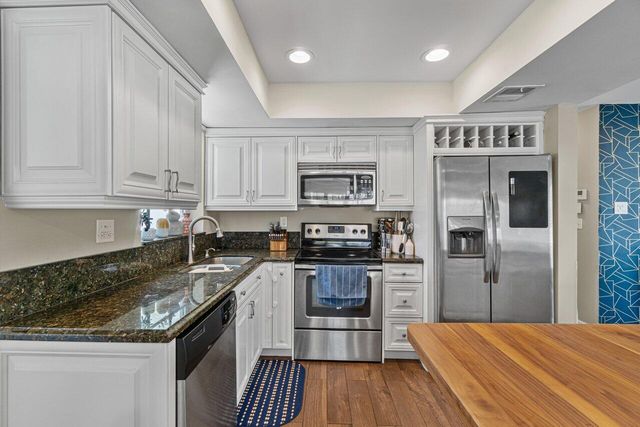 501 SW 8th Terrace, Boca Raton, FL 33486