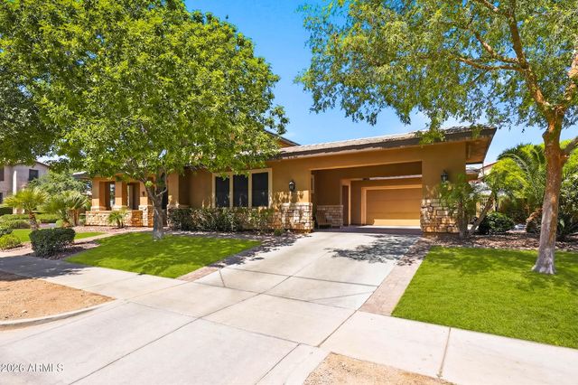 20610 W CANYON Drive, Buckeye, AZ 85396