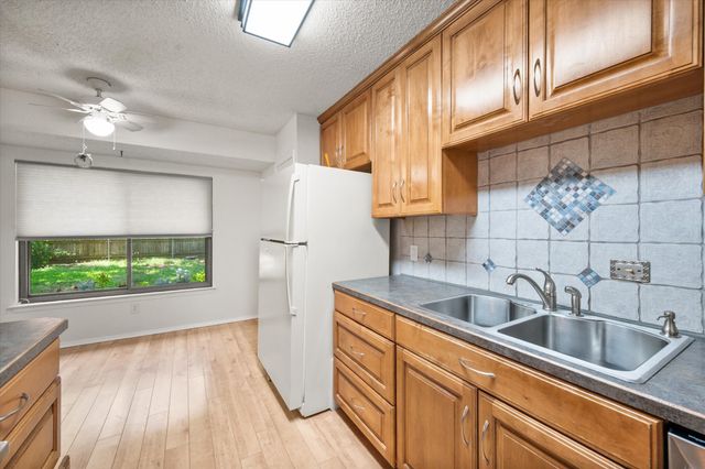 5100 Lasalle Drive, Arlington, TX 76016