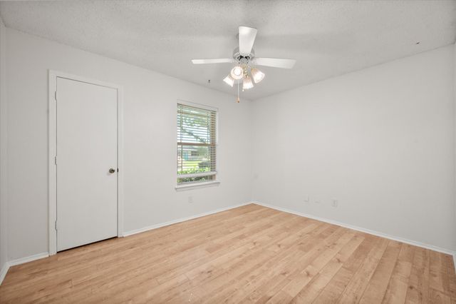 5100 Lasalle Drive, Arlington, TX 76016