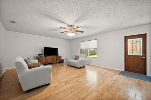 5100 Lasalle Drive, Arlington, TX 76016