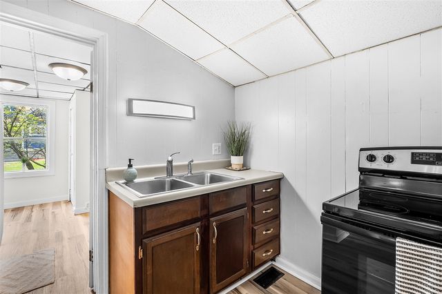105 N George Street, Decatur, MI 49045