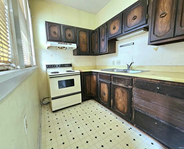 1629 Ewing Avenue, Evansville, IN 47712