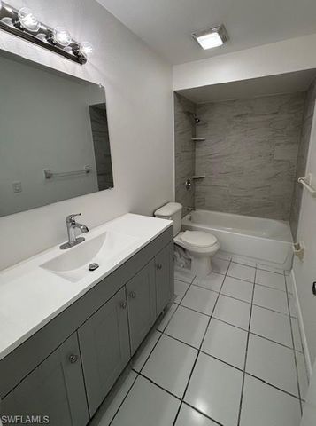 3747 SW Santa Barbara PL 3, Cape Coral, FL 33914