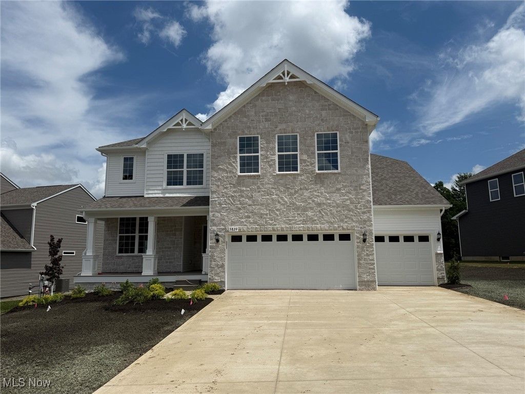 3829 Jacobs Lane, Green, OH 44685