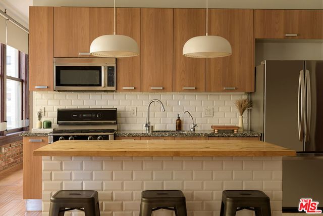 460 S Spring Street 810, Los Angeles, CA 90013