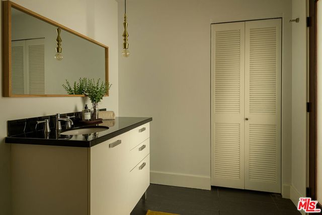 460 S Spring Street 810, Los Angeles, CA 90013