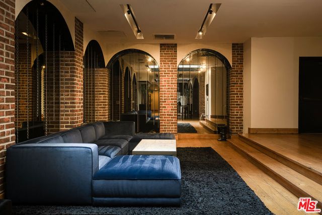460 S Spring Street 810, Los Angeles, CA 90013