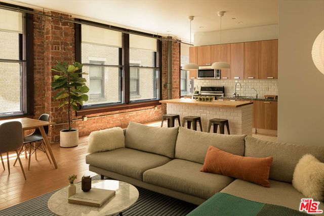 460 S Spring Street 810, Los Angeles, CA 90013