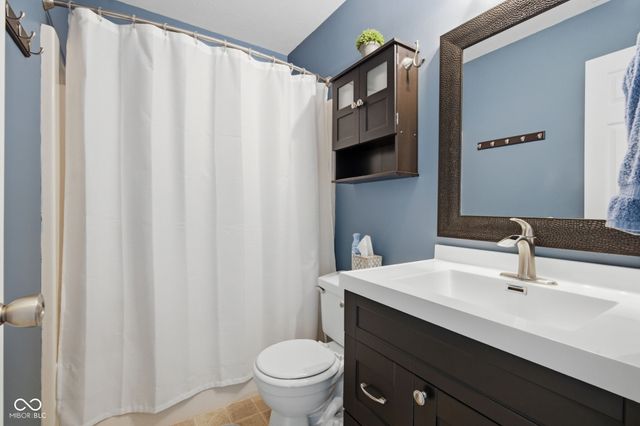 2230 Whitecliff Drive, Indianapolis, IN 46234